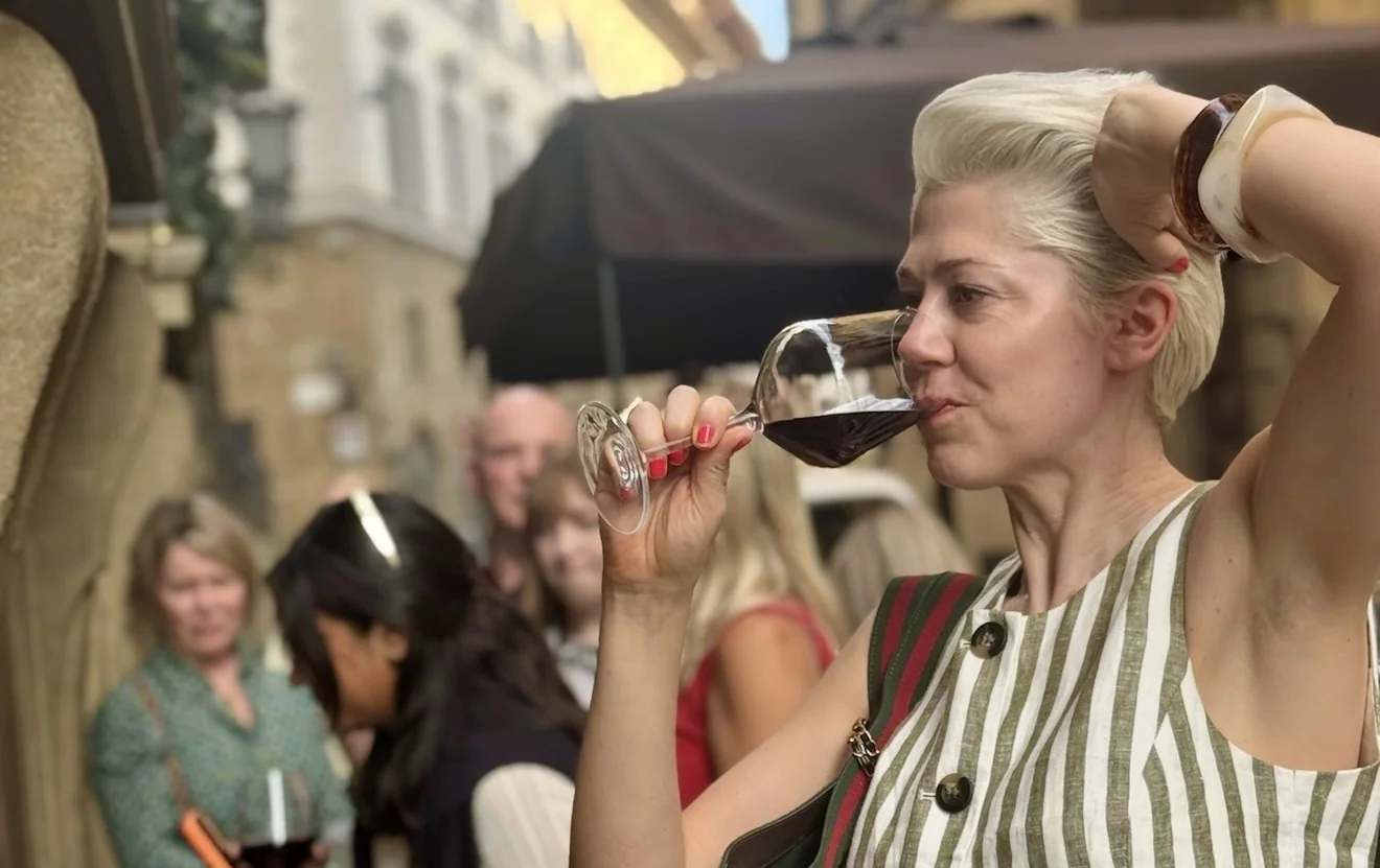 I Found a Historic Wine Window in Florence & It Was Every Bit as Magical as I Hoped