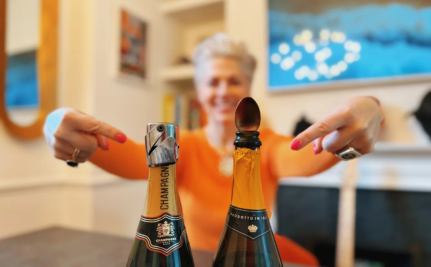 Does putting a spoon in your sparkling wine help the fizz last longer?