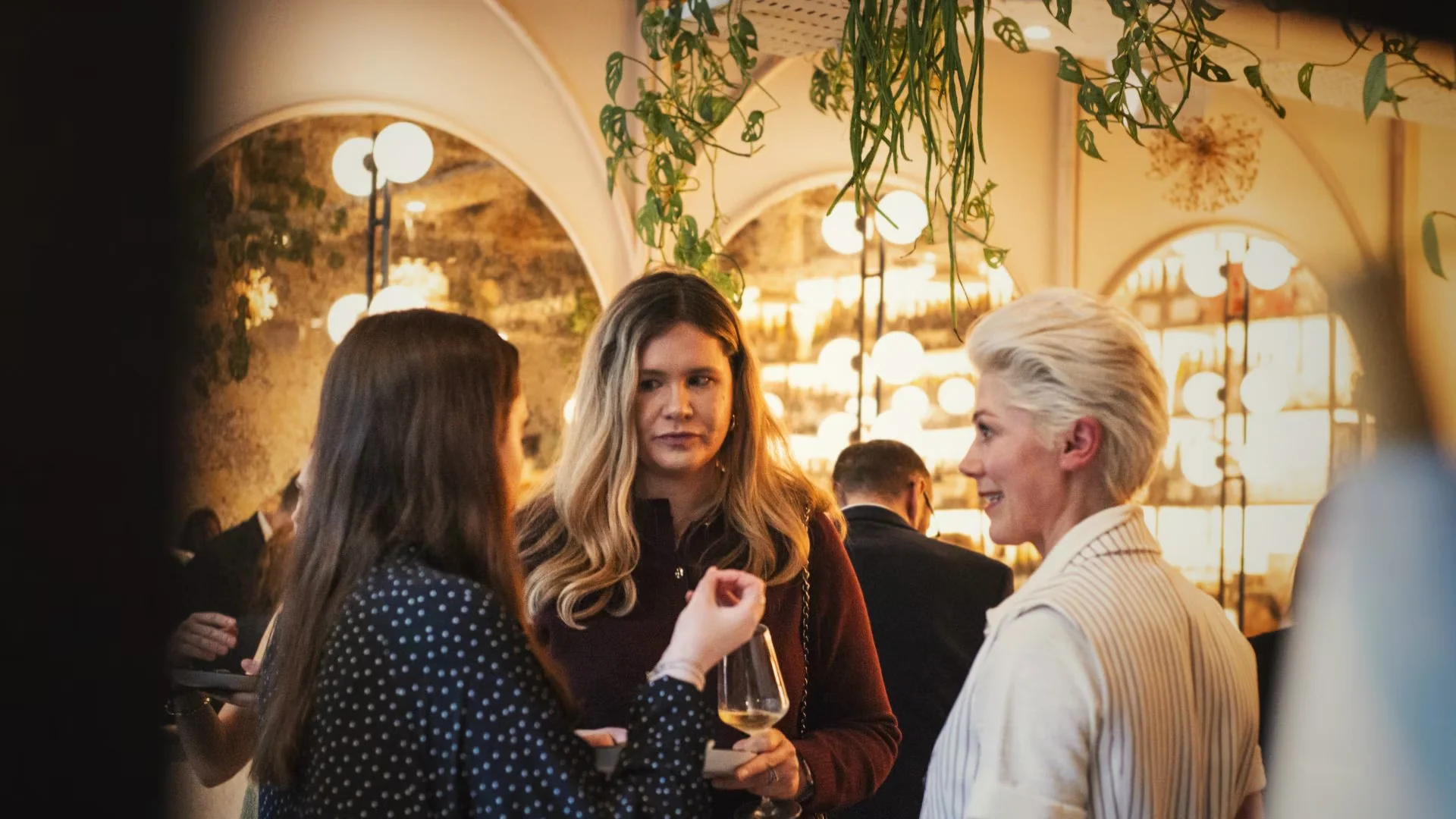 Elizabeth Hawthornthwaite in conversation with guests at one of her wine events